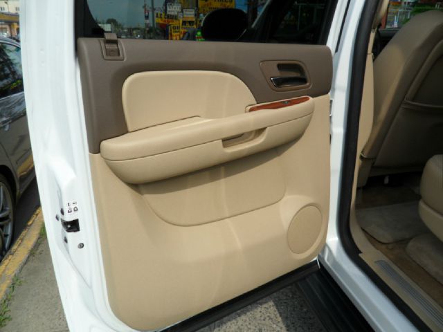 2008 GMC Yukon XL 2006 Mercury