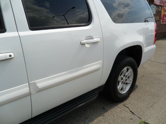 2008 GMC Yukon XL 2006 Mercury