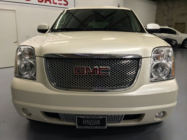 2009 GMC Yukon XL LS NICE