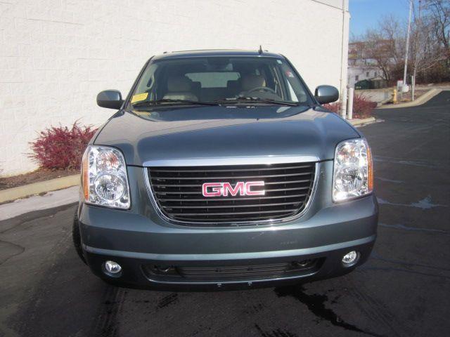 2010 GMC Yukon XL XLT 4X4 Pickup