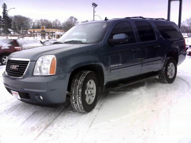 2010 GMC Yukon XL 4DR WGN I4 LX