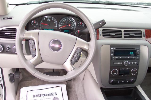 2010 GMC Yukon XL SLT