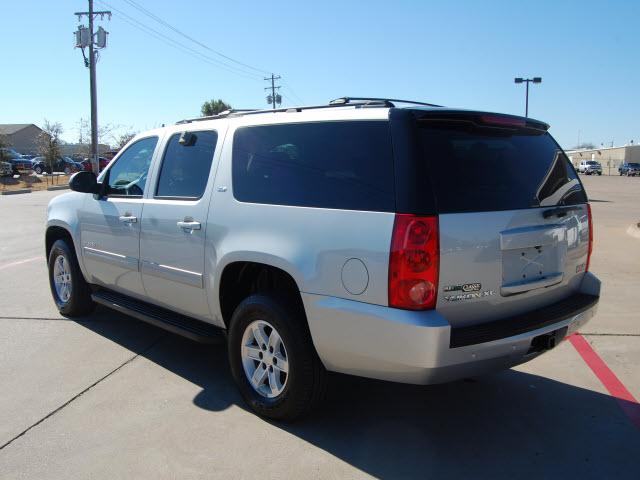 2010 GMC Yukon XL SLT