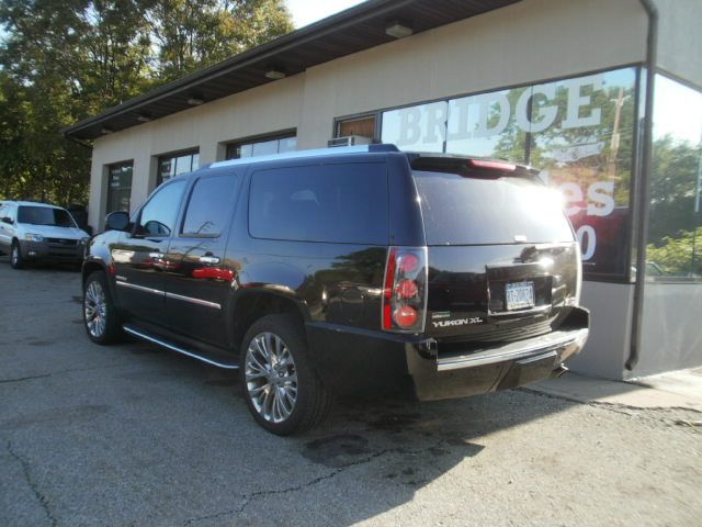 2010 GMC Yukon XL Lariat XL