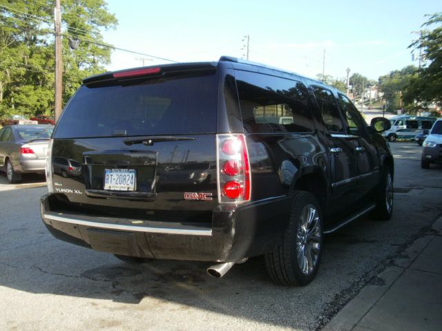 2010 GMC Yukon XL Lariat XL