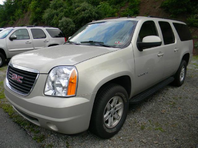 2010 GMC Yukon XL 2006 Mercury