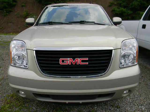 2010 GMC Yukon XL 2006 Mercury