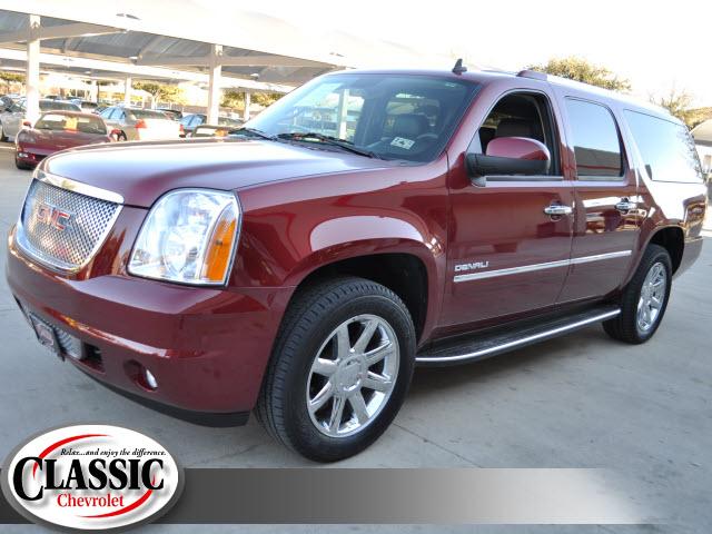 2010 GMC Yukon XL EX Sedan 4D