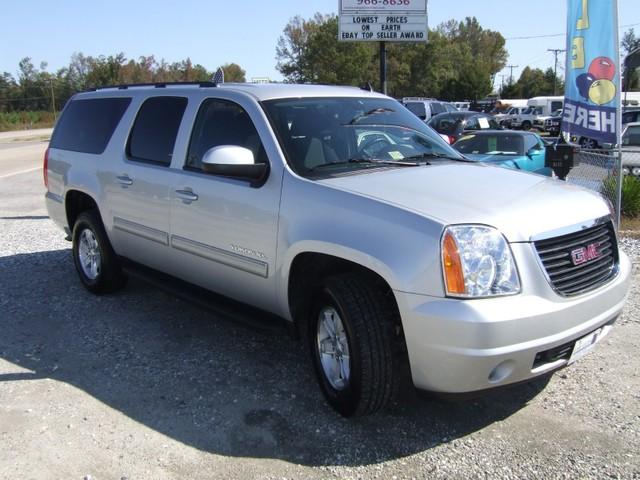 2011 GMC Yukon XL 4x4 Crew Cab LE