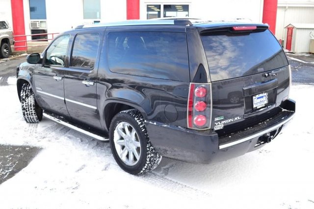 2011 GMC Yukon XL EX Sedan 4D