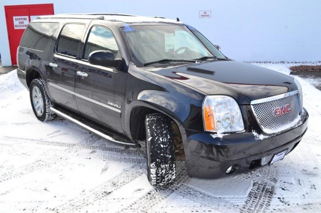 2011 GMC Yukon XL EX Sedan 4D