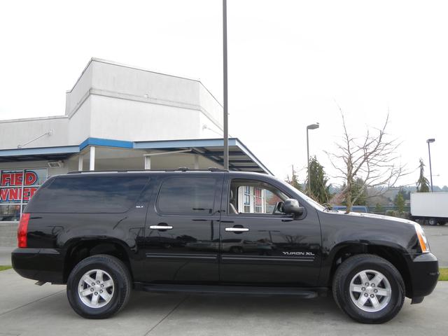 2011 GMC Yukon XL LX Wagon 4D