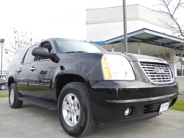 2011 GMC Yukon XL LX Wagon 4D