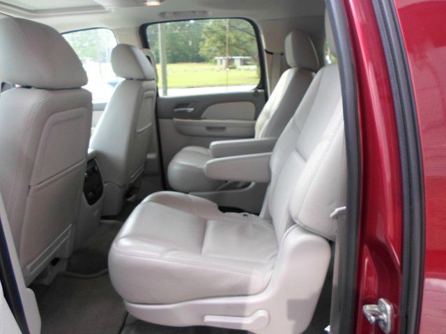 2011 GMC Yukon XL 2006 Mercury