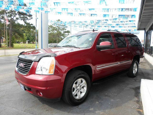 2011 GMC Yukon XL 2006 Mercury