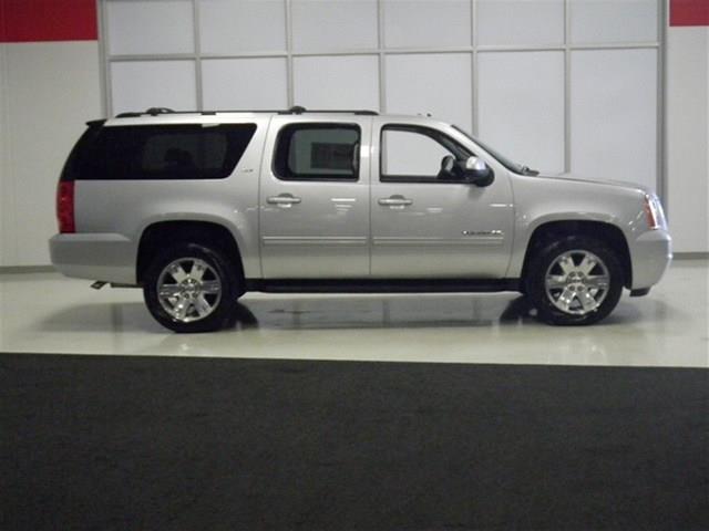 2013 GMC Yukon XL Touring / Signature Editi