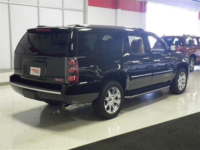 2013 GMC Yukon XL Touring / Signature Editi