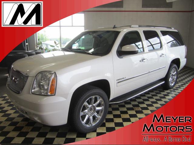 2013 GMC Yukon XL EX Sedan 4D