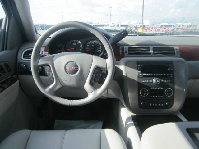 2013 GMC Yukon XL AUTO Sport