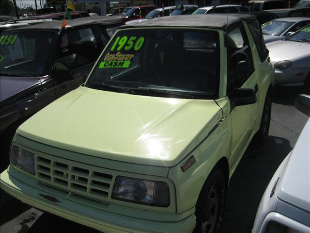 1992 Geo Tracker 2dr Cpe I4 CVT 2.5 S