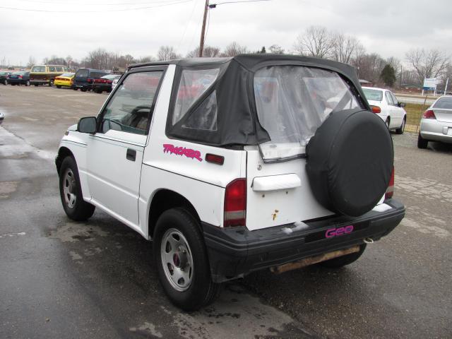 1993 Geo Tracker FWD 4dr LT W/2lt