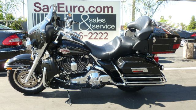 2014 Harley Davidson FLHTC Special Eddition