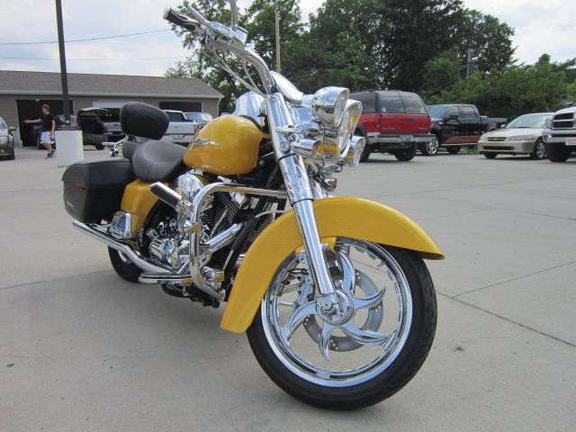 2006 Harley Davidson Road King 320 W/ Sunroof