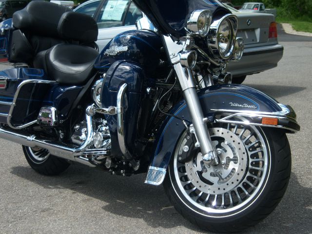 2010 Harley Davidson FLHCTU FWD 5DR WGN I4 Manual SV