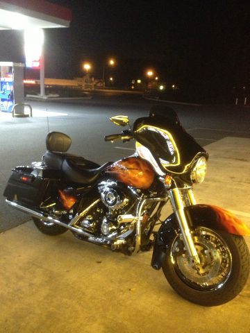 2008 Harley Davidson STREET GLIDE Lariatloaded1-owner