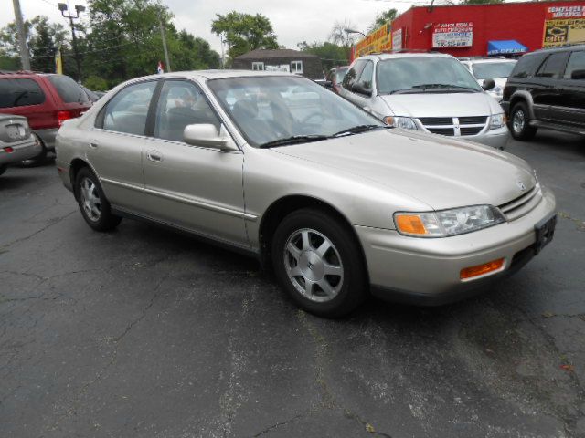 1995 Honda Accord ZQ8 LS