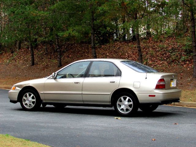 1995 Honda Accord ZQ8 LS