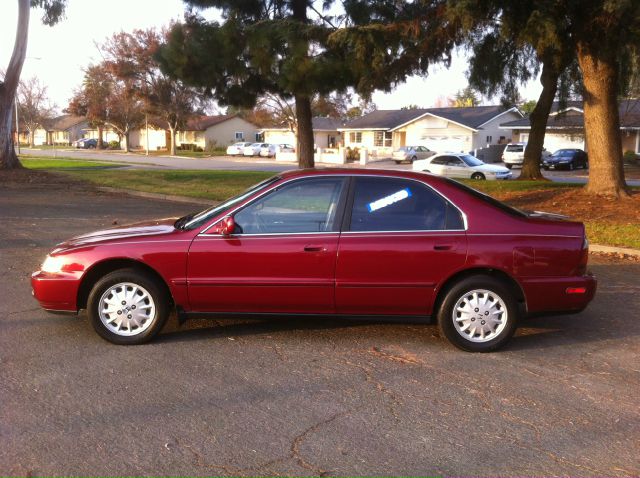 1996 Honda Accord ZQ8 LS