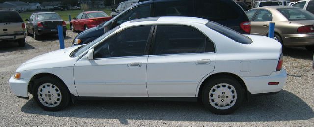 1996 Honda Accord ZQ8 LS