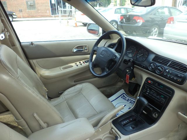 1996 Honda Accord ZQ8 LS