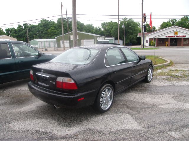 1996 Honda Accord ZQ8 LS