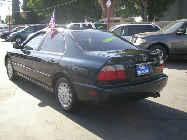 1997 Honda Accord ZQ8 LS