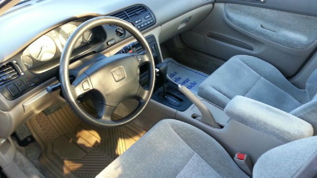 1997 Honda Accord ZQ8 LS