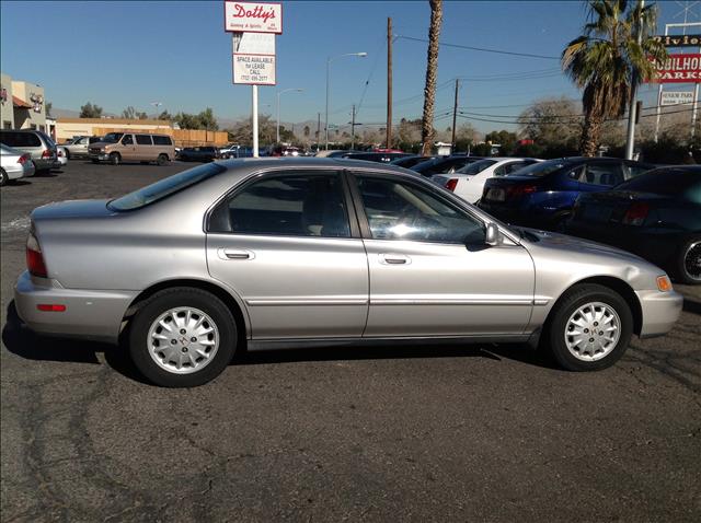 1997 Honda Accord ZQ8 LS