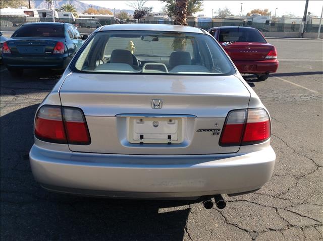 1997 Honda Accord ZQ8 LS