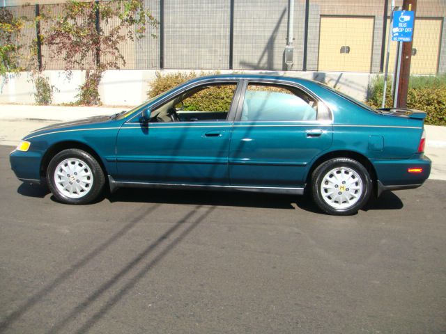 1997 Honda Accord ZQ8 LS