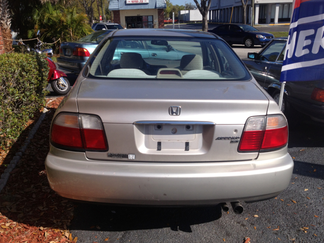 1997 Honda Accord ZQ8 LS