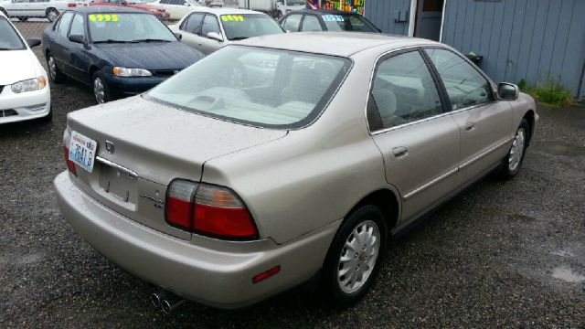 1997 Honda Accord ZQ8 LS