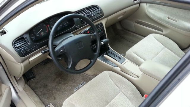 1997 Honda Accord ZQ8 LS