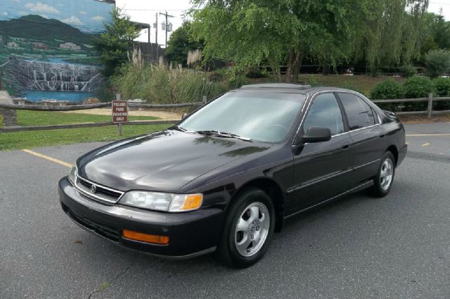 1997 Honda Accord Elite,nav,moon,dvd,chrome Wheels