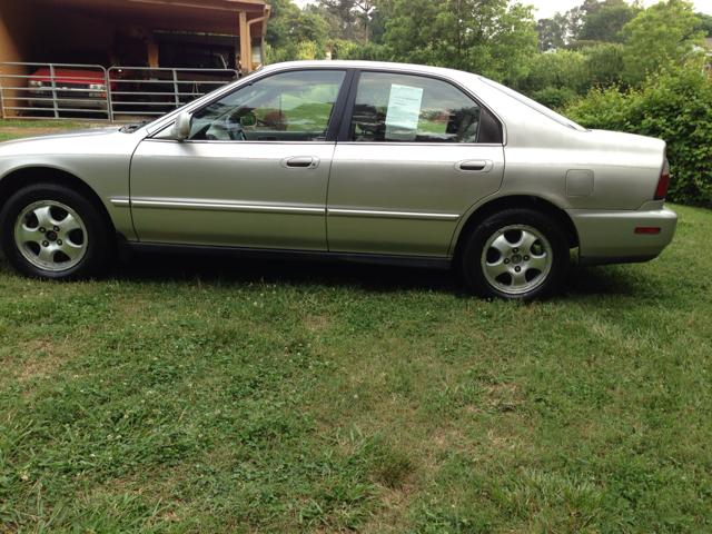 1997 Honda Accord Elite,nav,moon,dvd,chrome Wheels