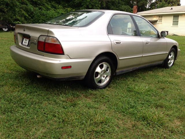 1997 Honda Accord Elite,nav,moon,dvd,chrome Wheels