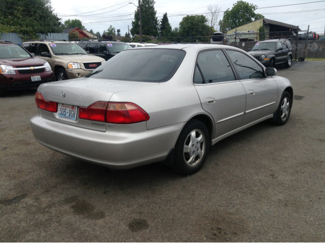 1998 Honda Accord ZQ8 LS