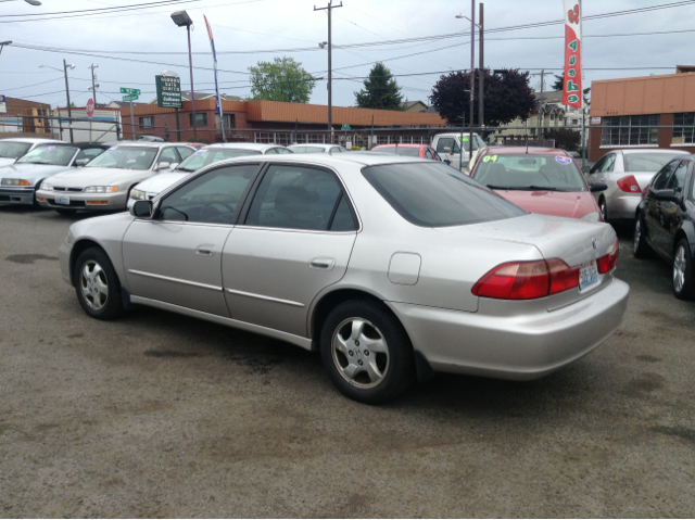 1998 Honda Accord ZQ8 LS