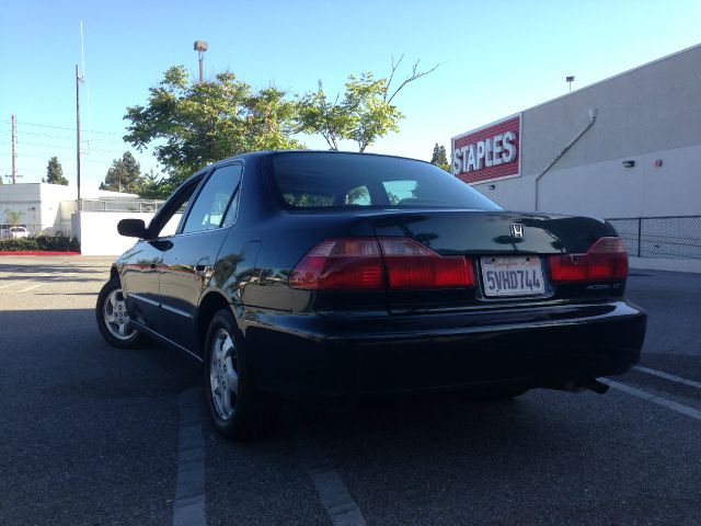 1998 Honda Accord ZQ8 LS