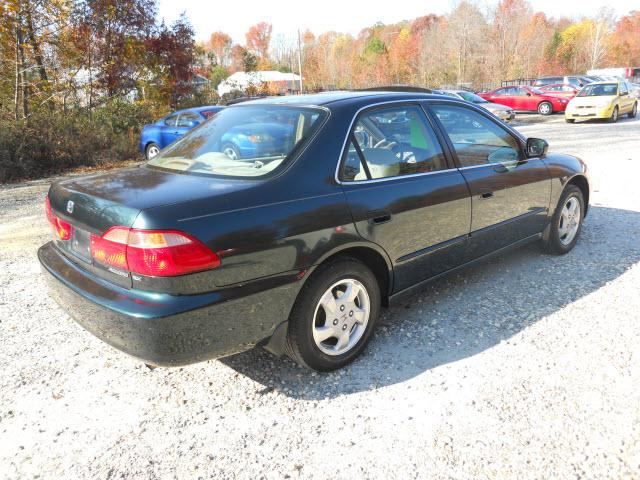 1999 Honda Accord LT With 2LT Sedan